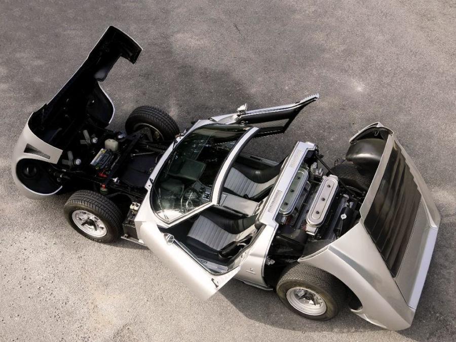  Lamborghini Miura SVJ Spider 1981 года  (фото 6 из 8)